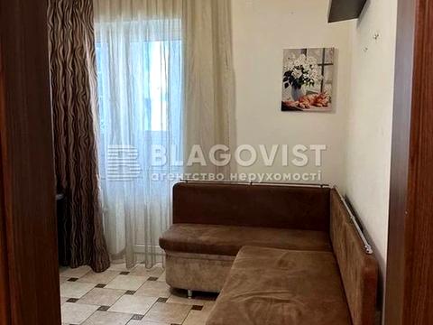 квартира за адресою Степана Рудницького вул. (Академіка Вільямса), 8-Є