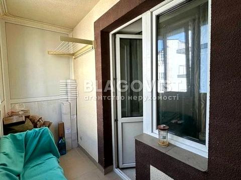 квартира за адресою Степана Рудницького вул. (Академіка Вільямса), 8-Є