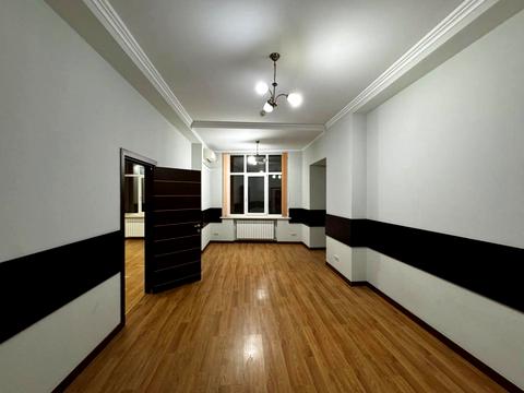 комерційна за адресою Старонаводницька вул., 6-Б