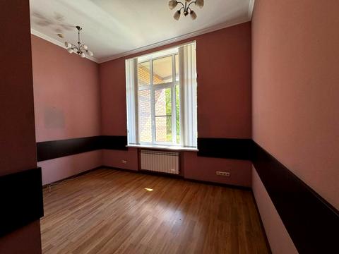 комерційна за адресою Старонаводницька вул., 6-Б