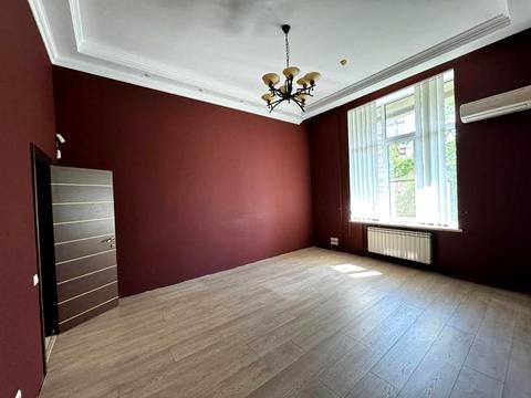 комерційна за адресою Старонаводницька вул., 6-Б