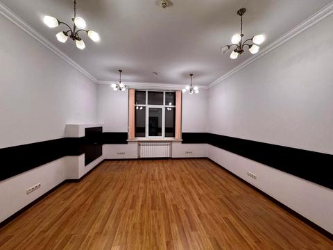 комерційна за адресою Старонаводницька вул., 6-Б