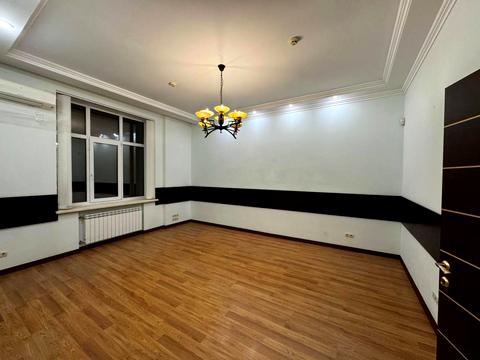 комерційна за адресою Старонаводницька вул., 6-Б