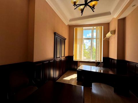 комерційна за адресою Старонаводницька вул., 6-Б