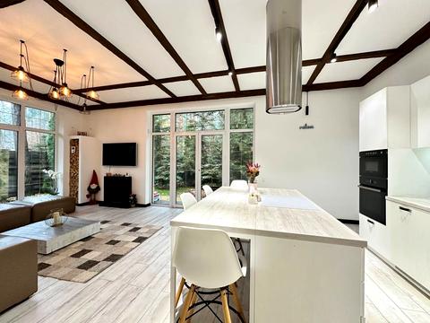 будинок за адресою Буча, Євгена Коновальця вул.