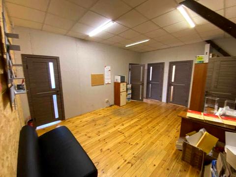 комерційна за адресою Львів, Уманська вул., 25