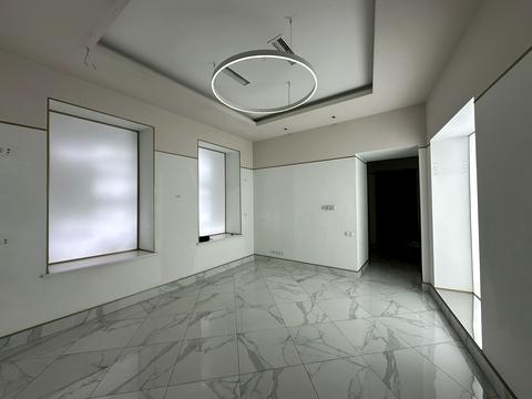 комерційна за адресою Дмитра Яворницького просп. (Карла Маркса), 51