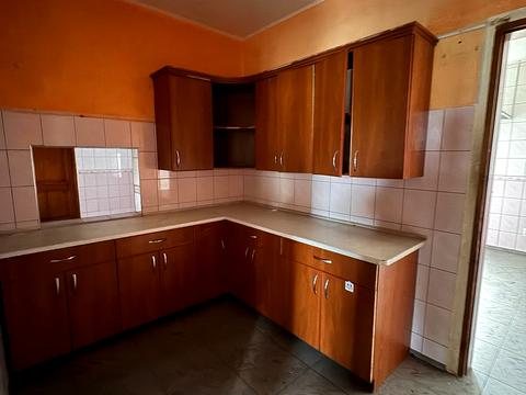 комерційна за адресою Шевченка бульв., 38А