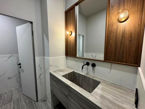 комерційна за адресою Бульварно-Кудрявська вул. (Воровського), 17