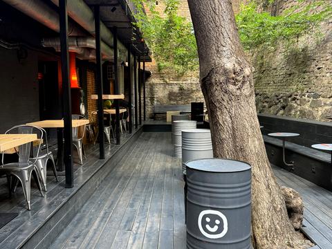 комерційна за адресою Київ, Басейна вул., 3