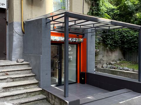 комерційна за адресою Київ, Басейна вул., 3