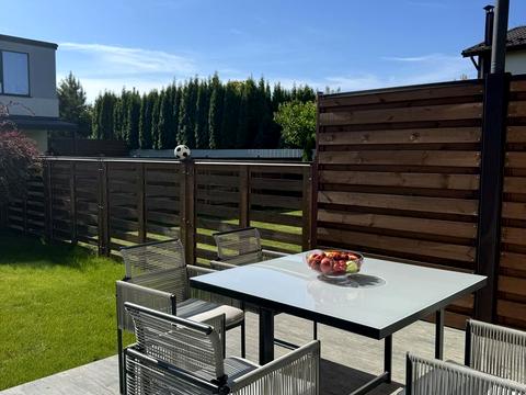 будинок за адресою с. Нові Петрівці, Озерна