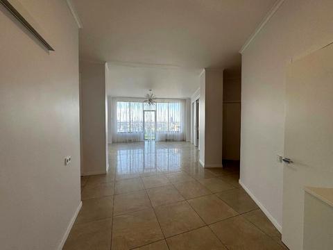 комерційна за адресою Київ, Євгена Коновальця вул. (Щорса), 26-А