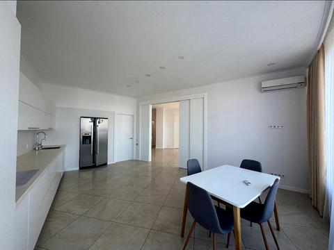 комерційна за адресою Київ, Євгена Коновальця вул. (Щорса), 26-А