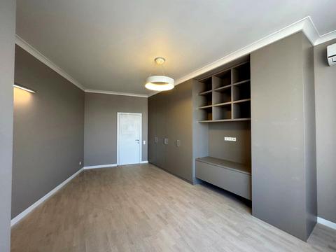 комерційна за адресою Київ, Євгена Коновальця вул. (Щорса), 26-А