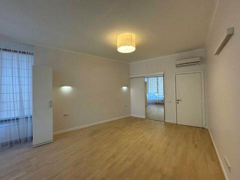 комерційна за адресою Київ, Євгена Коновальця вул. (Щорса), 26-А