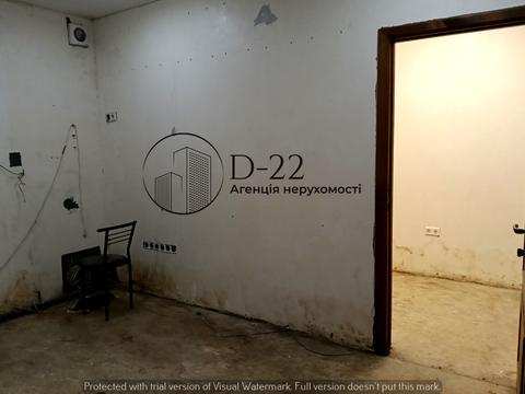 комерційна за адресою Київ, Володимирська вул., 82-А