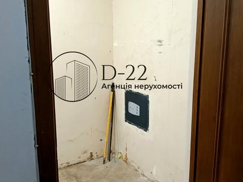 комерційна за адресою Київ, Володимирська вул., 82-А