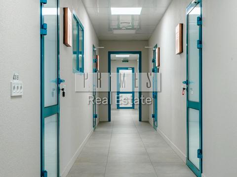 комерційна за адресою Центральна, 1