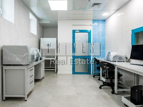 комерційна за адресою Центральна, 1