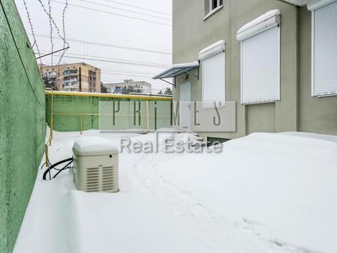 комерційна за адресою Доківська вул., 9