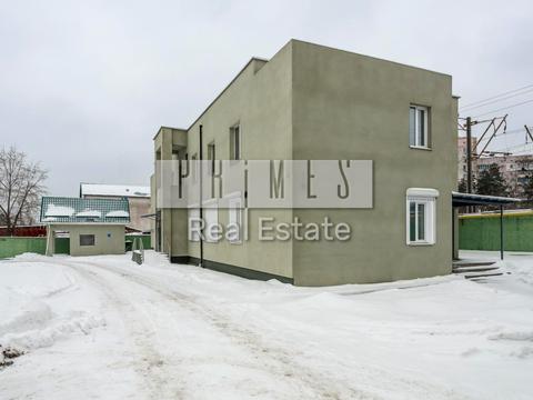 комерційна за адресою Доківська вул., 9