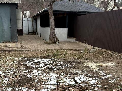 будинок за адресою Синьоозерна вул.