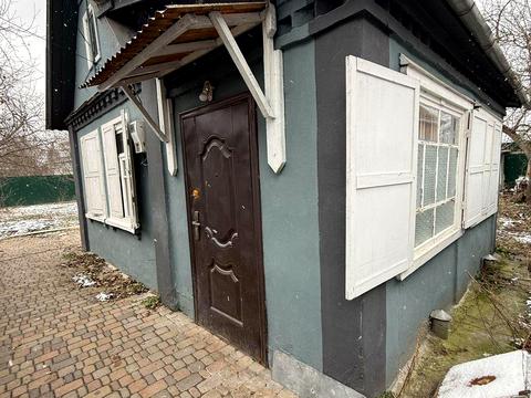 будинок за адресою Синьоозерна вул.