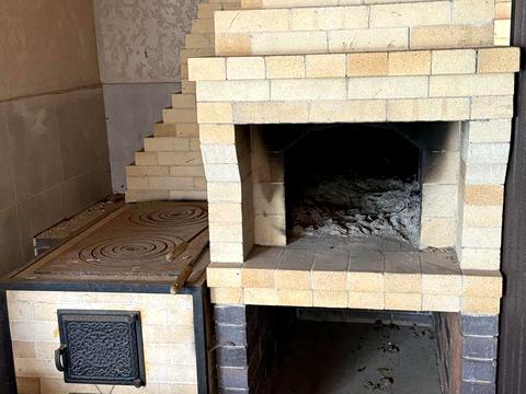 будинок за адресою Синьоозерна вул.