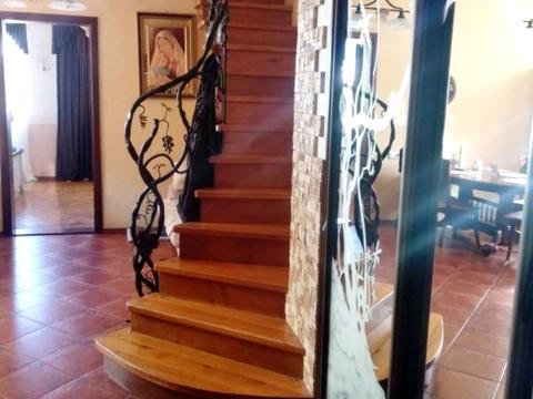 будинок за адресою Бориса Джонсона вул.