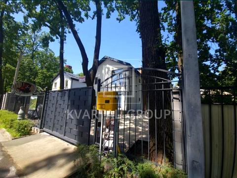 будинок за адресою Інститутська вул. (Артема)