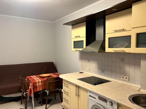 квартира за адресою Осіння вул., 33