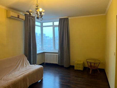 квартира за адресою Осіння вул., 33