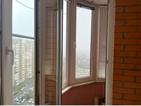 квартира за адресою Осіння вул., 33