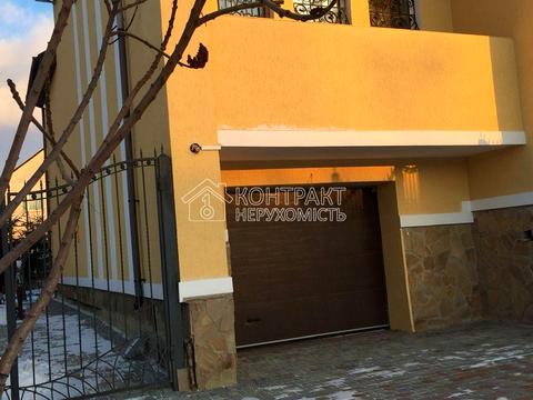 будинок за адресою Гризодубова вул.