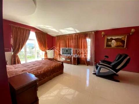 будинок за адресою Гризодубова вул.