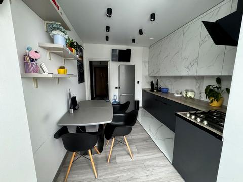 квартира за адресою Героїв Небесної Сотні просп., 16/9