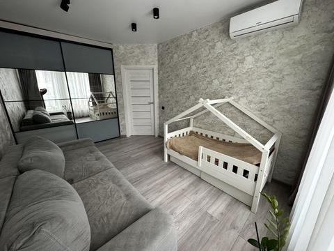 квартира за адресою Героїв Небесної Сотні просп., 16/9