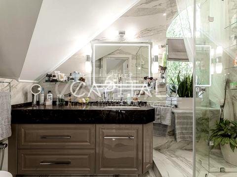 будинок за адресою Миколи Миклухи-Маклая вул. (Дежнєва)