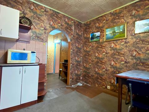 квартира за адресою Курсанта Єськова вул., 8