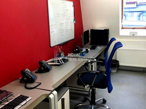 комерційна за адресою Дмитрівська вул., 56-Б