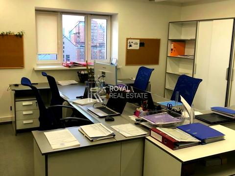 комерційна за адресою Дмитрівська вул., 56-Б