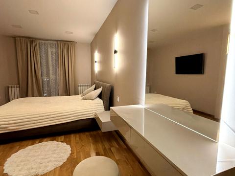 квартира по адресу Зеленая ул., 204д