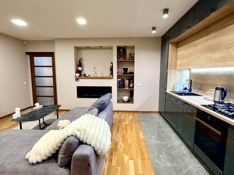 квартира по адресу Зеленая ул., 204д