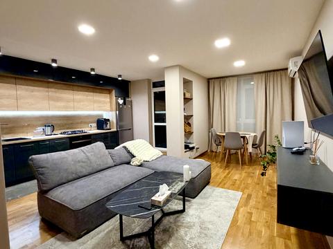 квартира по адресу Зеленая ул., 204д