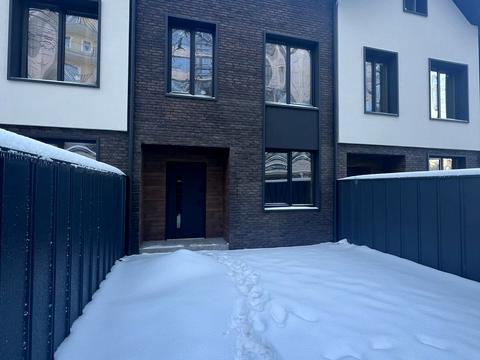 будинок за адресою Василя Стуса вул. (Пушкінська), 64/68