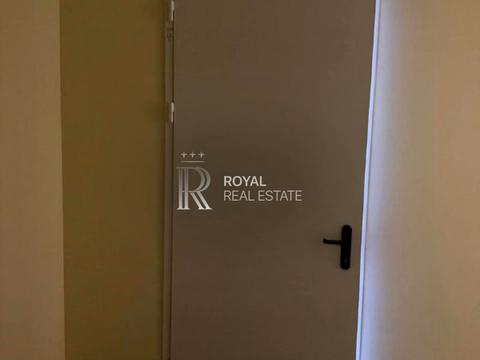 комерційна за адресою Андрія Верхогляда вул. (Михайла Драгомирова), 16-Б