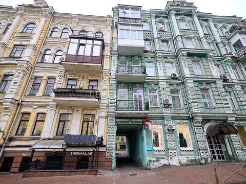 комерційна за адресою Київ, Шота Руставелі вул., 30-Б