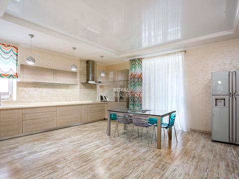 дом по адресу с. Вишенки, між 1-им і 2-гим шлюзом