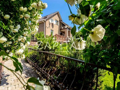 будинок за адресою Київ, Миколи Миклухи-Маклая вул. (Дежнєва)